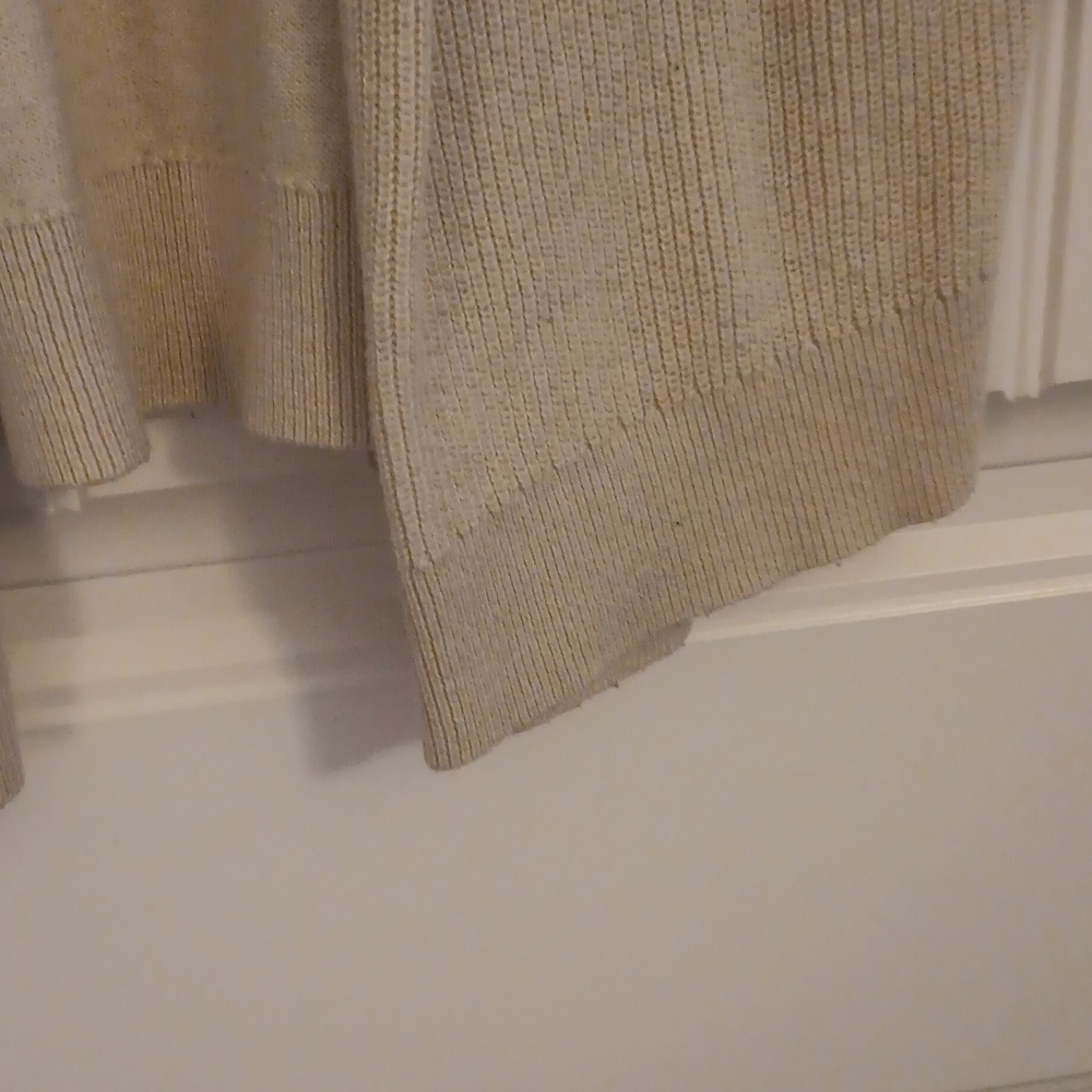 Sweater - Picture 6 of 8